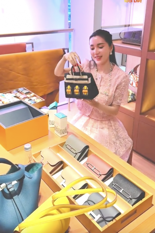 Ngân Collagen