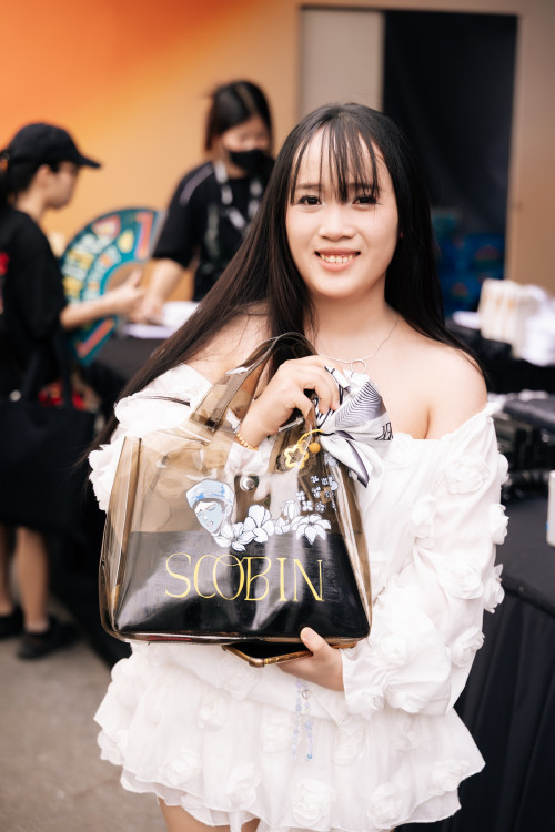 Fan nữ xinh đẹp tại concert SOOBIN