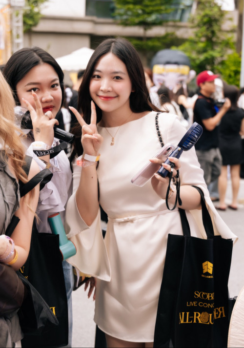 Fan nữ xinh đẹp tại concert SOOBIN