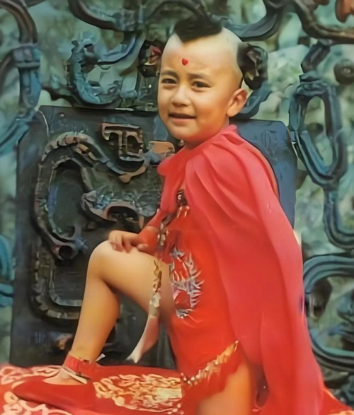 “Hồng Hài Nhi kinh điển nhất”