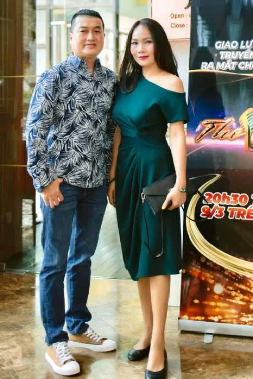 Vợ chồng nhạc sĩ Minh Nhiên hạnh phúc từ năm 2008 đến nay.