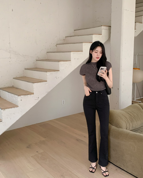 Mặc quần dài theo 10 cách tối giản
