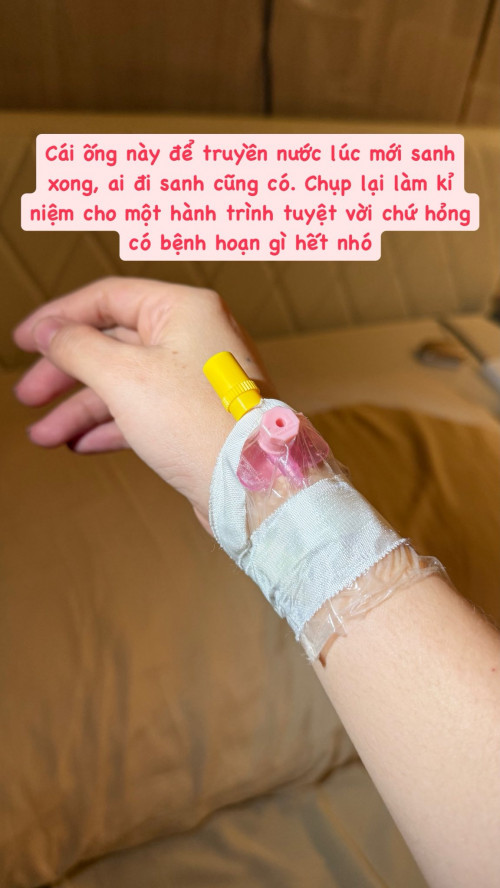 Puka chăm sóc con gái