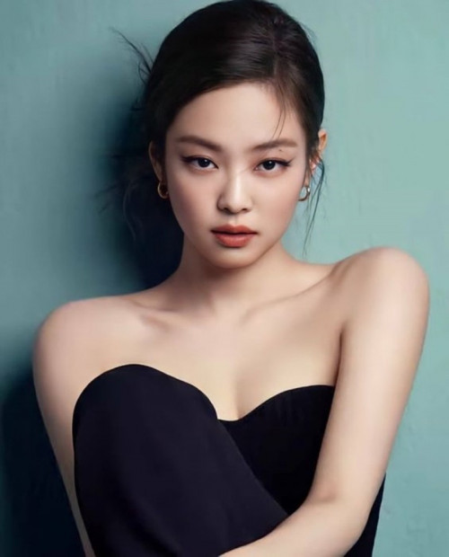 Sốc: IU bị tiết lộ