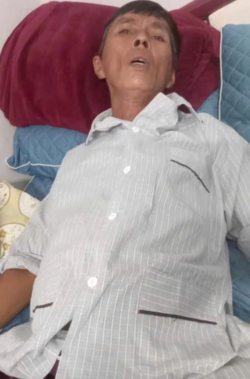 Bắc Hải mắc bệnh nặng.