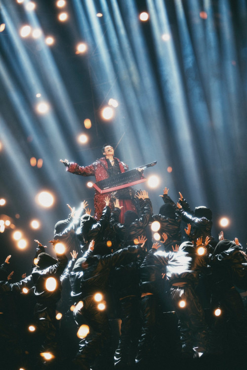 SOOBIN trình diễn nhiều loại nhạc cụ trong concert