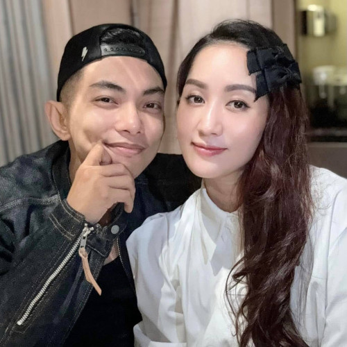 Khánh Thi trong công việc