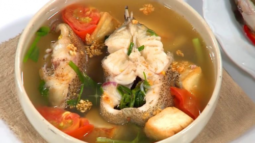 Cá chình Việt Nam được khen 'tốt hơn cá hồi'