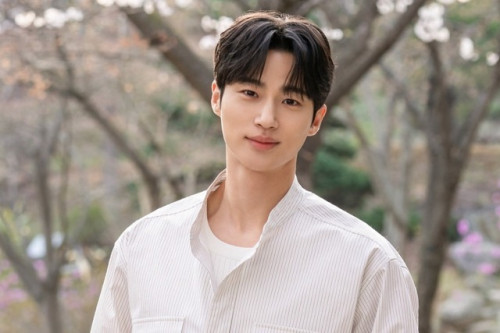 Byeon Woo Seok tiếp tục bị chỉ trích vì hành vi không đúng mực