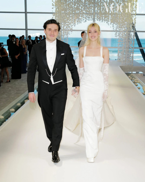 Căng thẳng giữa Victoria Beckham và Nicola Peltz.