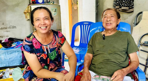 "Ông hoàng địa nhạc" giảm sụt 30kg vì bệnh tật, được một người phụ nữ cứu mang- Ảnh 3.