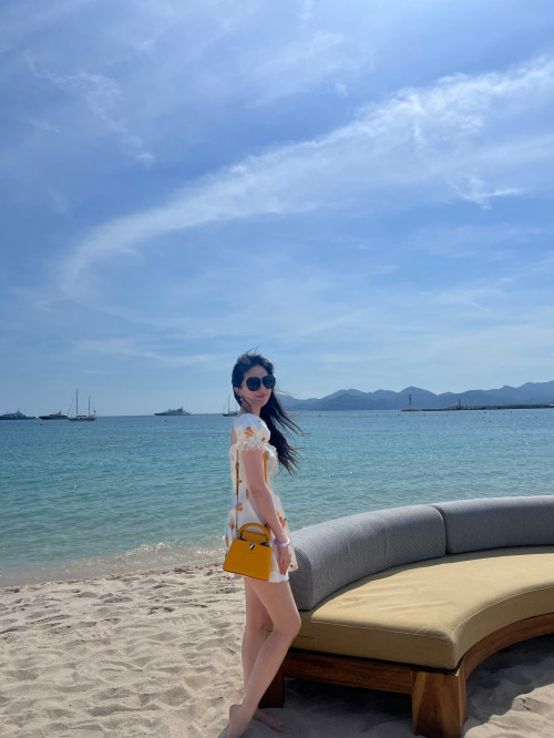 Lưu Diệc Phi trong bộ ảnh chào hè