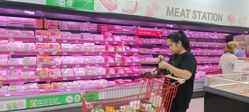 Hình ảnh tại các siêu thị TP.HCM sau vụ C.P Việt Nam bán thịt heo bệnh