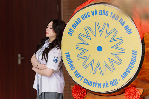 Chụp ảnh cá nhân cho học sinh