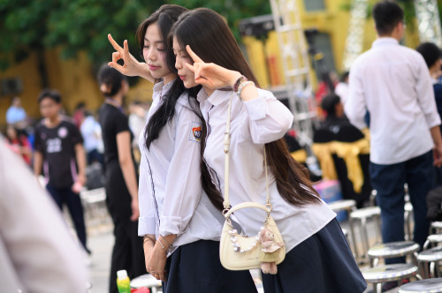 Nữ sinh THPT Việt Đức trong lễ bế giảng