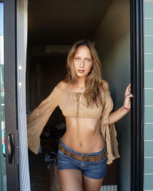 Aydan Nix, em gái của Gigi - Bella Hadid
