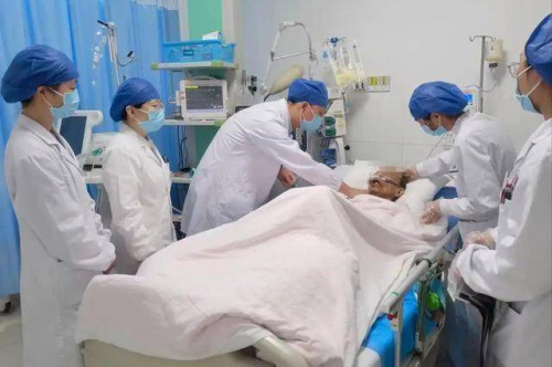 Người đàn ông đột tử khi đang tập thể dục buổi sáng