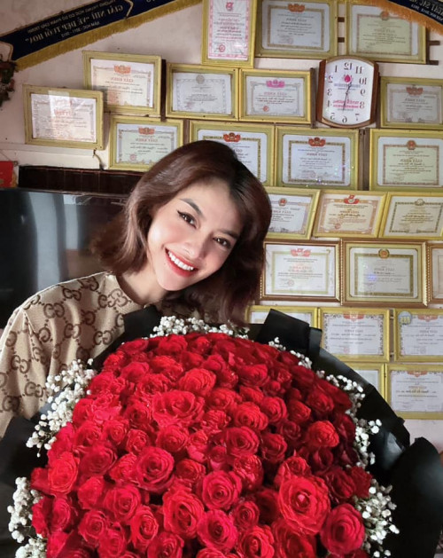 Kiều Loan mang thai