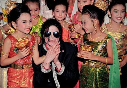 Ca sĩ Việt duy nhất hát chung với Michael Jackson