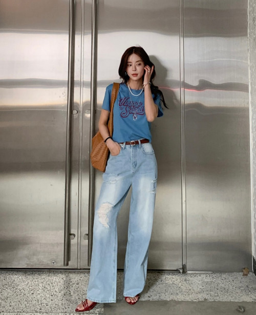 Mặc trang phục denim theo 9 cách này trong mùa hè