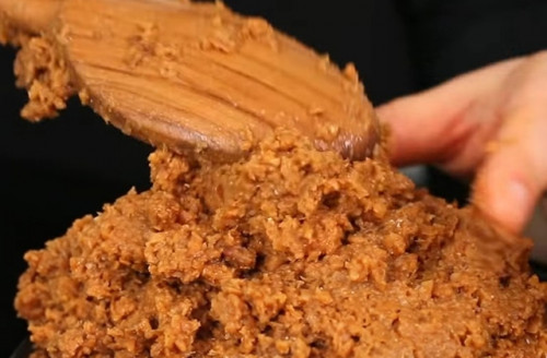 Gia đình bà Triệu phát hiện u tuyến giáp.