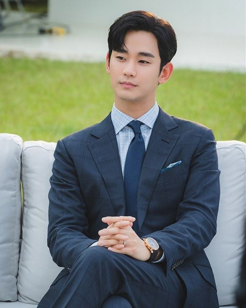Kim Soo Hyun đại diện các thương hiệu