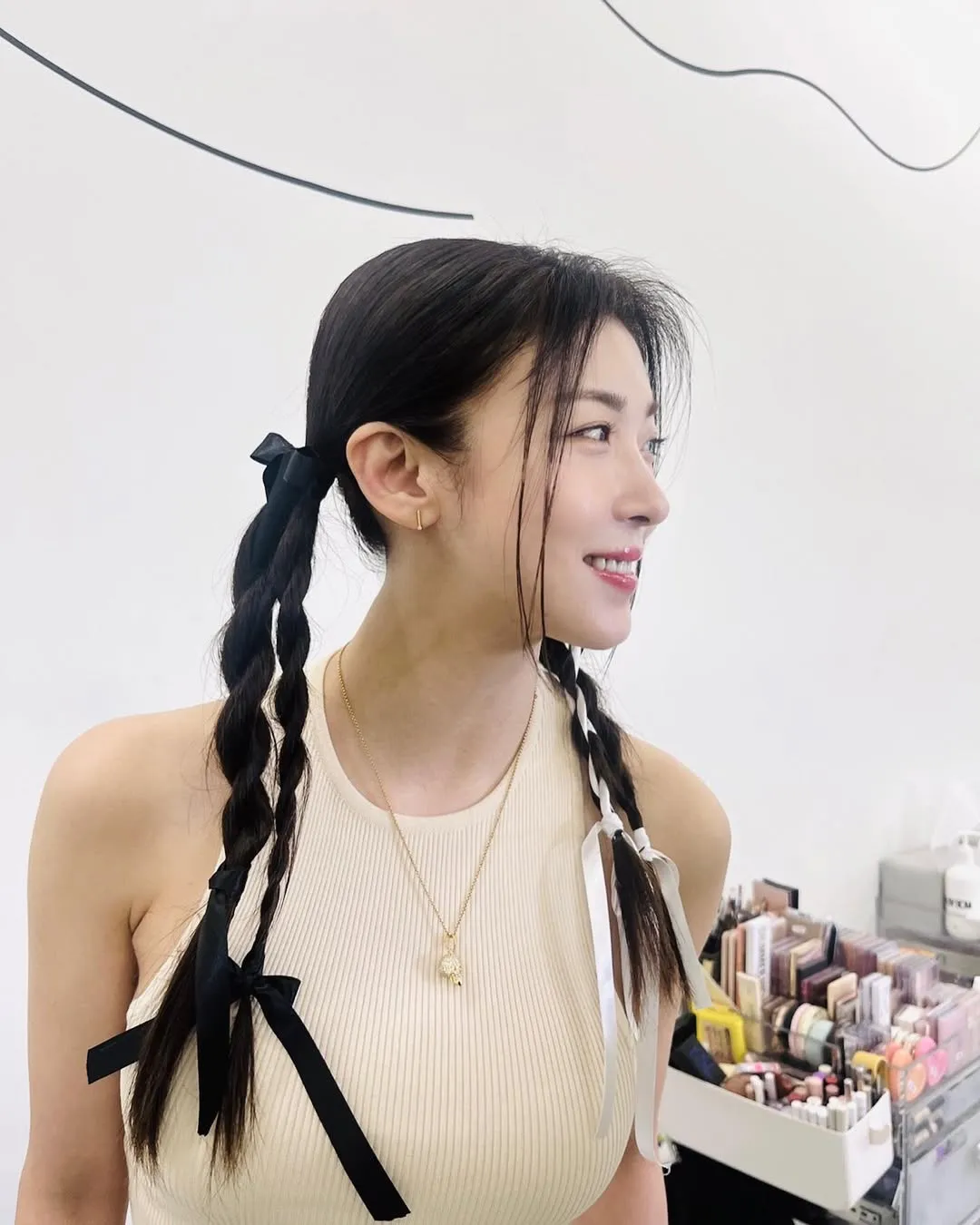Nhan sắc của Ha Ji Won ở tuổi 47