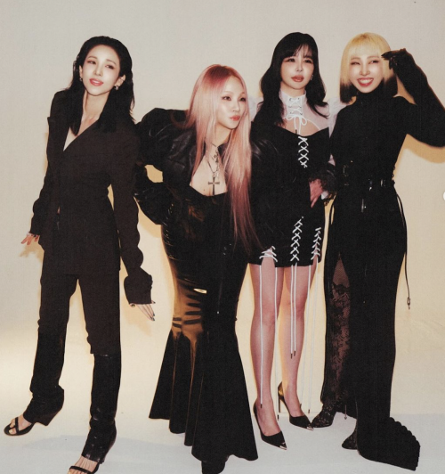 2NE1 thành công với tour WELCOME BACK.