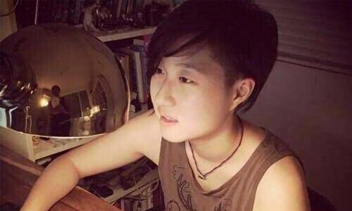 Người con không có tên trong gia phả của Thành Long.