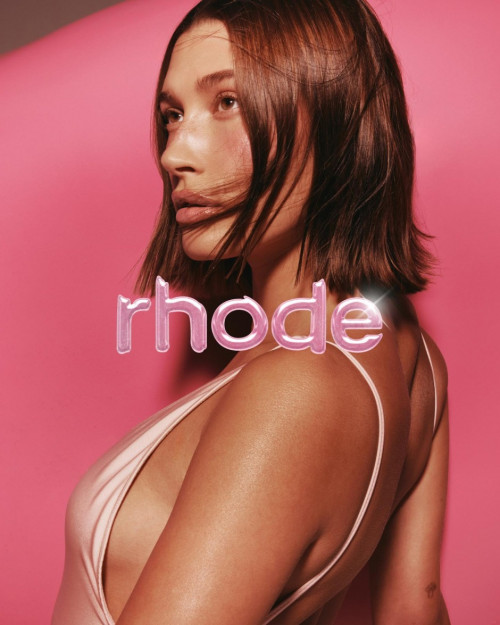 Hailey Bieber