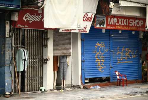Hoạt động kinh doanh giảm sút.