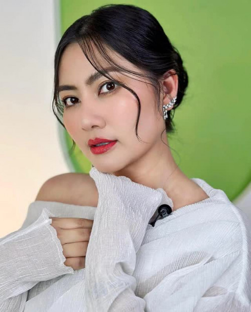 Diễn viên Quỳnh Lương trả lời phỏng vấn