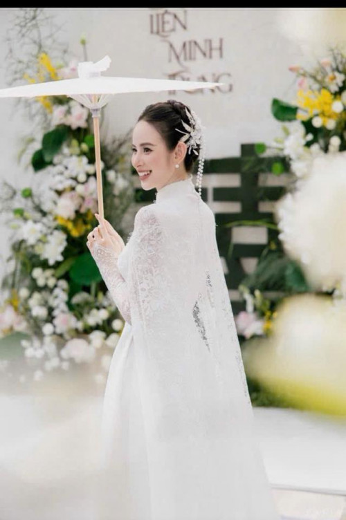 Hương Liên trong ngày trọng đại