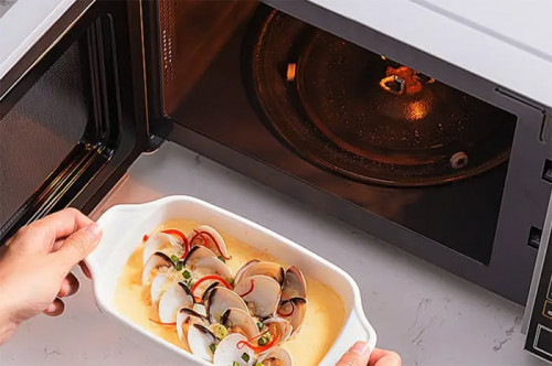 Hải sản không nên hâm lại.
