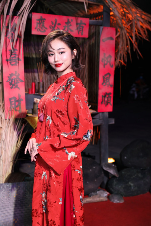 Ngân Hoa