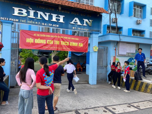 Cập nhật: Thí sinh đến điểm thi