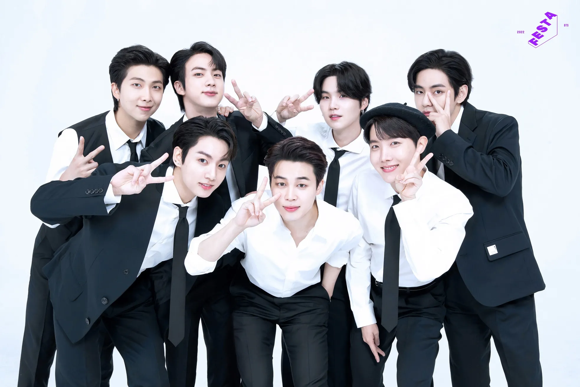 BTS sắp trở lại sau 18 tháng ngừng hoạt động.