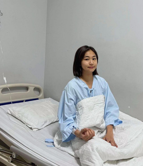 Diễn viên Ngân Hoà tại bệnh viện