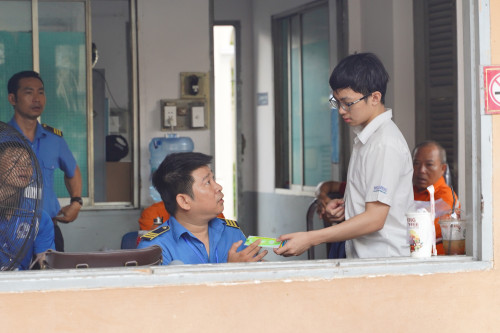 Thi vào lớp 10 TP.HCM: Năm ngoái đề Toán khó đến phát khóc, năm nay liệu có "dễ thở" hơn?