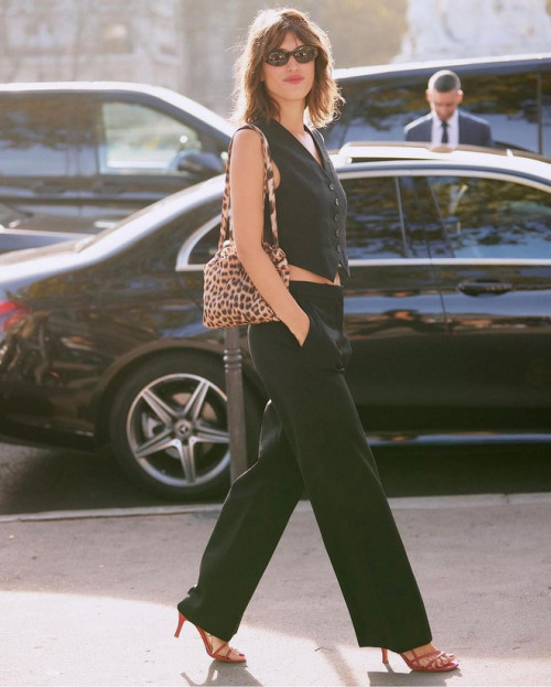 Jeanne Damas - biểu tượng phong cách thời trang Pháp 7.