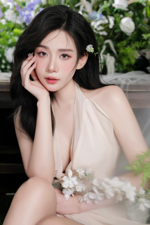 Huyền Trang, streamer nổi tiếng với hơn 20.000 người theo dõi trên TikTok.