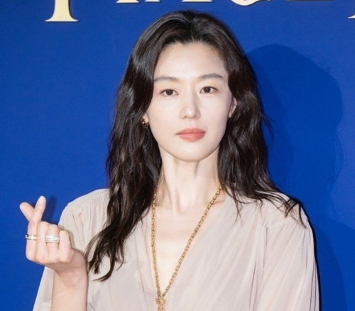 Nóng: Chồng Jeon Ji Hyun bị bóc lẻ “đại gia rỗng”, thua lỗ 287 tỷ khiến “mợ chảnh” gánh còng lưng - Ảnh 4.