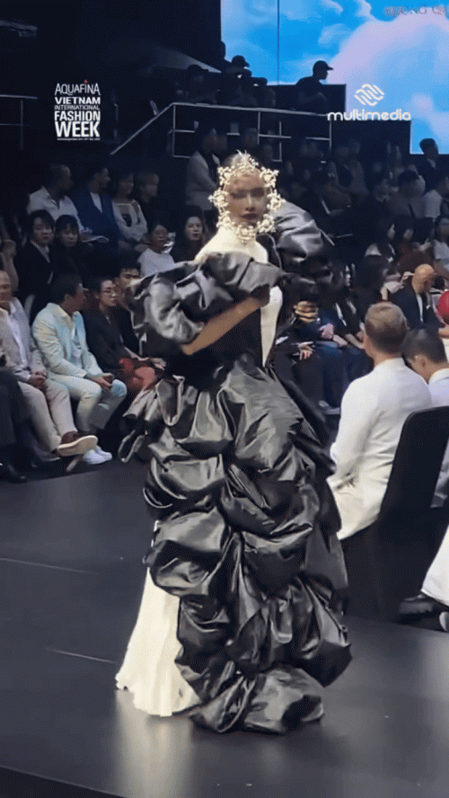 Chủ đề ngày 3 Vietnam International Fashion Week - Ảnh 4.