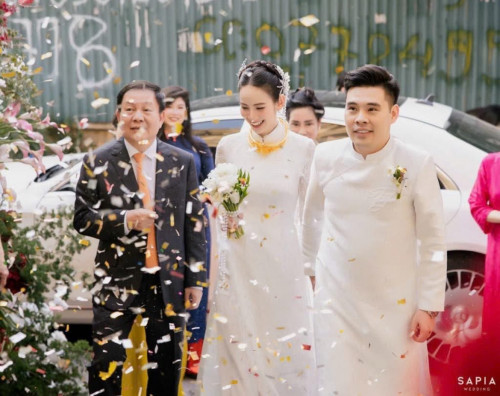 Mẫu nhân 2k2 vừa lấy chồng hào môn gây tranh cãi vì làm 1 việc chưa từng có trong tiên lệ Vbiz!