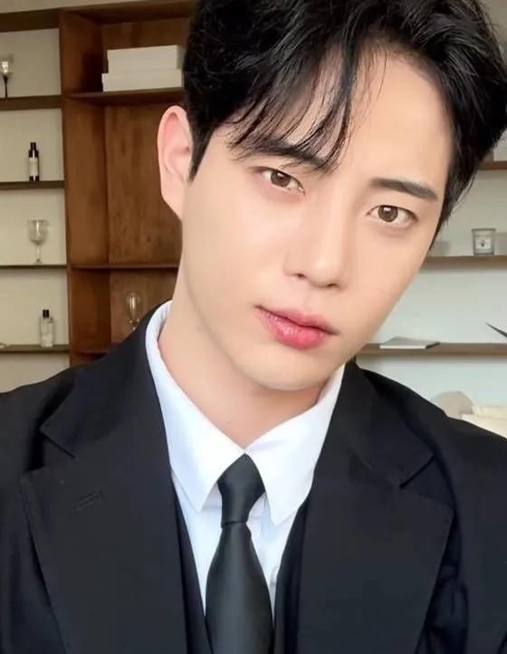 Kim Jong Suk đột ngột qua đời ở tuổi 29