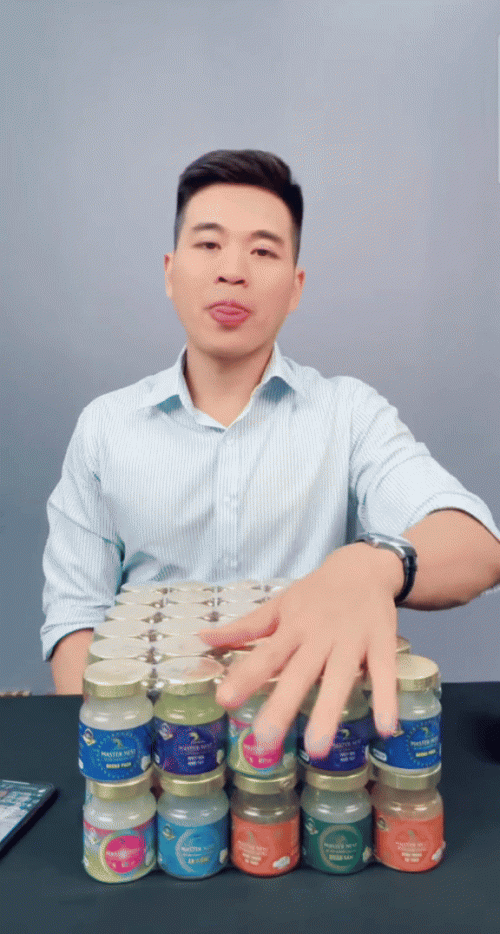 Lê Anh Nuôi livestream bán yến