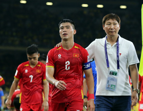 Căng rồì: Thua thảm 0-4 Malaysia, đội tuyển Việt Nam tụt dốc không phanh trên bảng xếp hạng FIFA - Ảnh 1.
