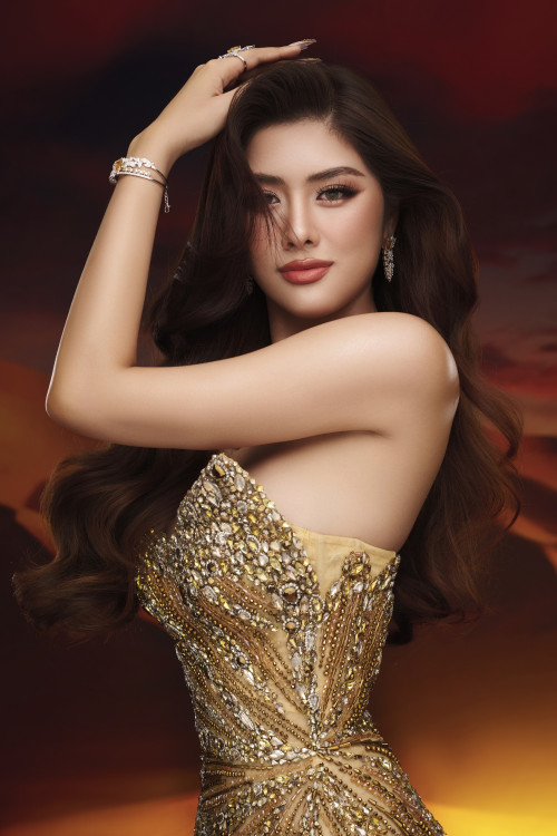 Thí sinh Miss Cosmo Việt Nam 2025 khoe body 