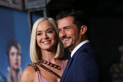 Katy Perry và Orlando Bloom chia tay sau 6 năm đính hôn.