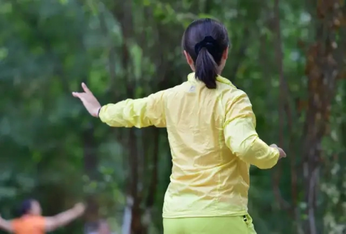 5 đặc điểm ngoại hình "xấu xí" thực chất là cách cơ thể âm thầm bảo vệ bạn, để sống lâu khỏe mạnh- Ảnh 2.